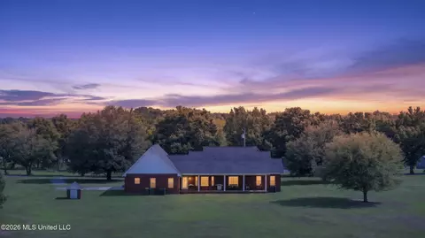 Exterior - 6819 Pinetop Rd, Lucedale, MS 39452 photo 2 of 11