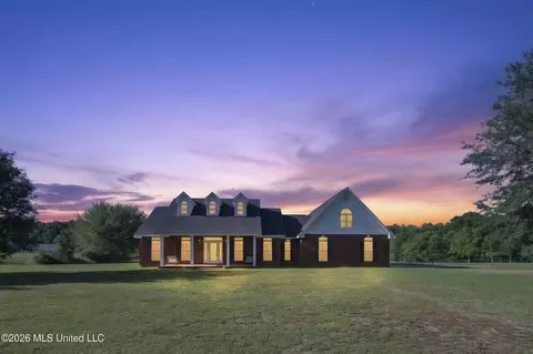 6819 Pinetop Rd, Lucedale, MS 39452
