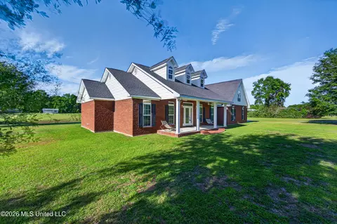 Exterior - 6819 Pinetop Rd, Lucedale, MS 39452 photo 8 of 11