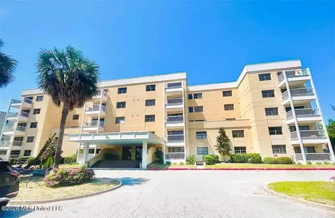 1130 Beach Blvd #207, Biloxi, MS 39530