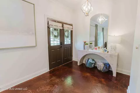 Entry Way - 5247 Suffolk Cir, Jackson, MS 39211 photo 1 of 2