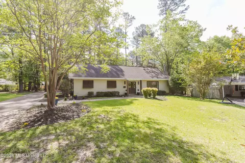 5247 Suffolk Cir, Jackson, MS 39211