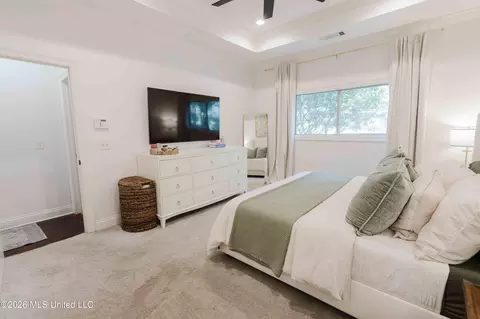 Bedroom - 5247 Suffolk Cir, Jackson, MS 39211 photo 3 of 4