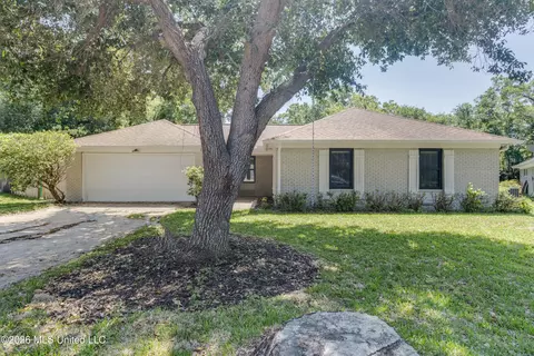 103 Dogwood Dr, Gulfport, MS 39507