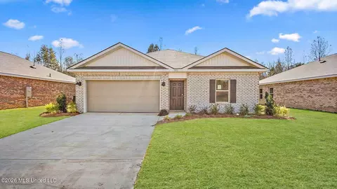 326 Cedar Crest Dr, Pearl, MS 39208