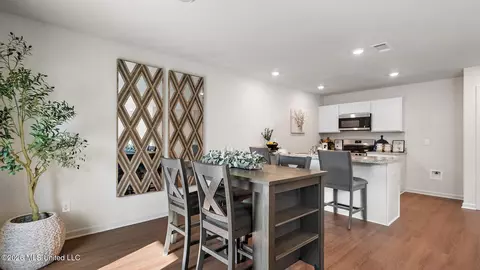 Dining - 330 Cedar Crest Dr, Pearl, MS 39208 photo 2 of 2