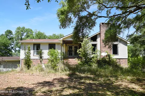 9107 Bayou Cumbest Rd, Moss Point, MS 39562