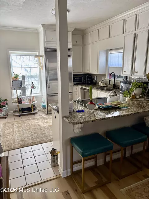 Kitchen - 112 Armonde Ct, Madison, MS 39110 photo 1 of 6