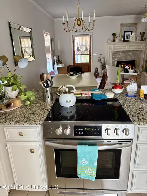 Kitchen - 112 Armonde Ct, Madison, MS 39110 photo 5 of 6