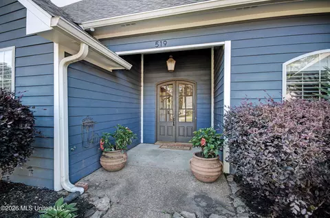 519 Ridge Cir, Brandon, MS 39047