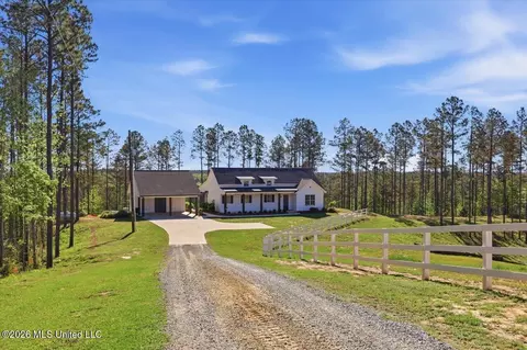 Exterior - 333 Beaverdam Rd, Camden, MS 39045 photo 1 of 16