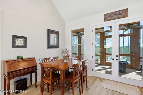Dining - 333 Beaverdam Rd, Camden, MS 39045 photo 1 of 2