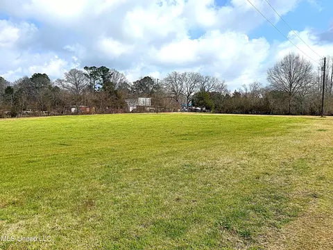 4017 E Fernwood Rd, Mccomb, MS 39648