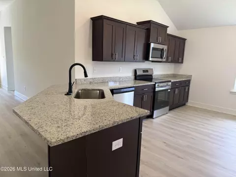 Kitchen - 8985 Jackson Ln, Olive Branch, MS 38654 photo 1 of 3