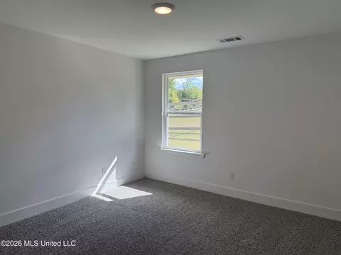 Bedroom - 8985 Jackson Ln, Olive Branch, MS 38654 photo 4 of 4