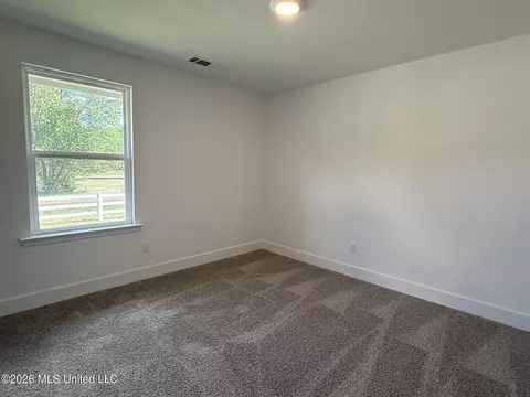 Bedroom - 8997 Jackson Ln, Olive Branch, MS 38654 photo 3 of 7