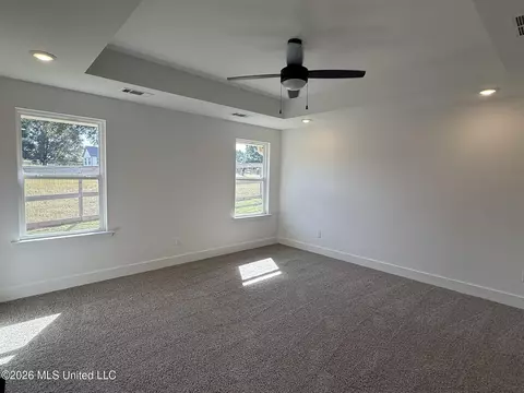 Bedroom - 8997 Jackson Ln, Olive Branch, MS 38654 photo 7 of 7
