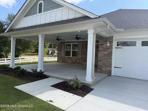 Exterior - 8997 Jackson Ln, Olive Branch, MS 38654 photo 1 of 2