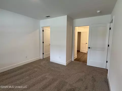 Bedroom - 8997 Jackson Ln, Olive Branch, MS 38654 photo 4 of 9