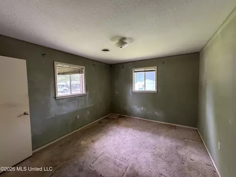 Bedroom - 3236 Woodview Dr, Jackson, MS 39212 photo 6 of 8