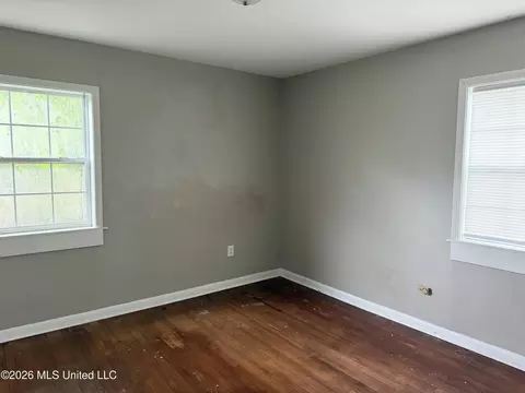Bedroom - 210 Holly Dr, Natchez, MS 39120 photo 3 of 3