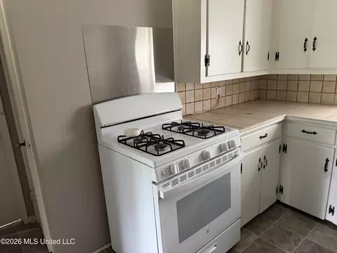 Kitchen - 210 Holly Dr, Natchez, MS 39120 photo 5 of 5