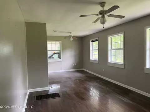Living - 210 Holly Dr, Natchez, MS 39120 photo 1 of 3