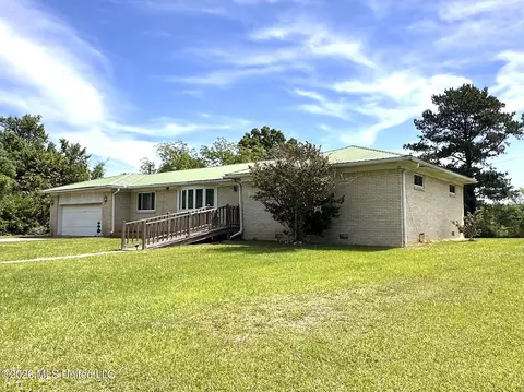377 Hall Rd, Forest, MS 39074