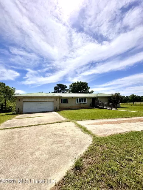Exterior - 377 Hall Rd, Forest, MS 39074 photo 2 of 4