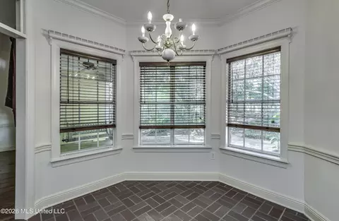 Dining - 208 Azalea Ct, Brandon, MS 39047 photo 2 of 7