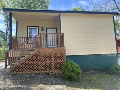 1214 Randolph St, Vicksburg, MS 39183
