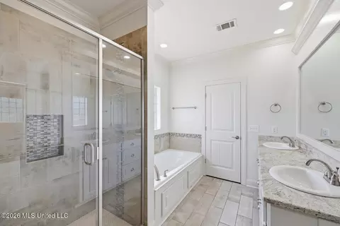 Bath - 103 Catherine Blvd, Clinton, MS 39056 photo 1 of 2