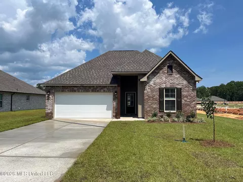 6024 Cardona Dr, Ocean Springs, MS 39564
