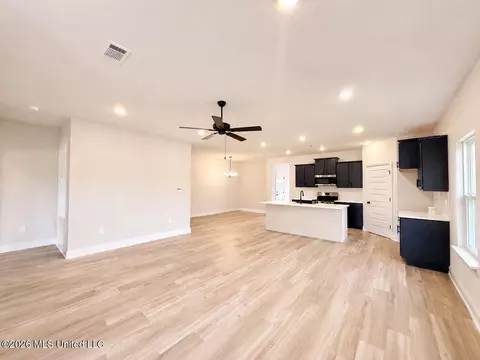14140 Tern Blvd, Biloxi, MS 39532 photo 3
