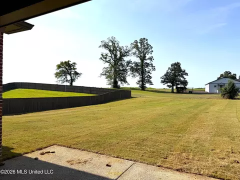 Exterior - 2061 Livingston Way, Hernando, MS 38632 photo 2 of 3