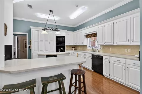 Kitchen - 2039 Perrott Rd, Mccomb, MS 39648 photo 1 of 3