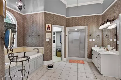 Bath - 2039 Perrott Rd, Mccomb, MS 39648 photo 1 of 6