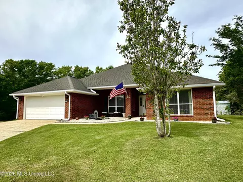3031 Brookwood Dr, Ocean Springs, MS 39564