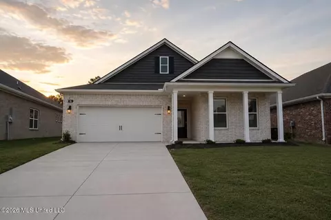 69 Powell Pl, Byhalia, MS 38611
