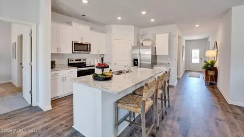 Entry Way - 69 Powell Pl, Byhalia, MS 38611 photo 1 of 3