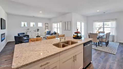 Kitchen - 69 Powell Pl, Byhalia, MS 38611 photo 1 of 5