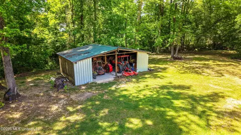 Exterior - 135 Cherrybark Ln, Natchez, MS 39120 photo 9 of 9