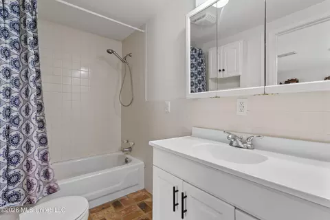 Bath - 24748 Davis Dead River Cir, Lucedale, MS 39452 photo 3 of 3