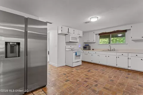 Kitchen - 24748 Davis Dead River Cir, Lucedale, MS 39452 photo 1 of 2