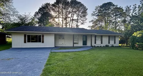 1124 Smith Ln, Monticello, MS 39654