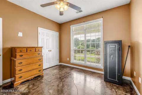Bedroom - 3686 Rhett Butler Dr, Hernando, MS 38632 photo 2 of 11
