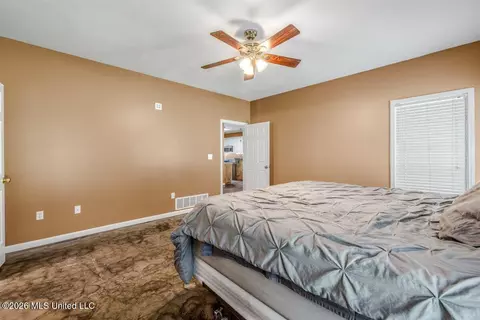 Bedroom - 3686 Rhett Butler Dr, Hernando, MS 38632 photo 5 of 11