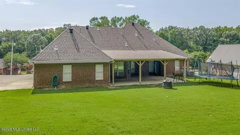 Exterior - 3686 Rhett Butler Dr, Hernando, MS 38632 photo 4 of 9
