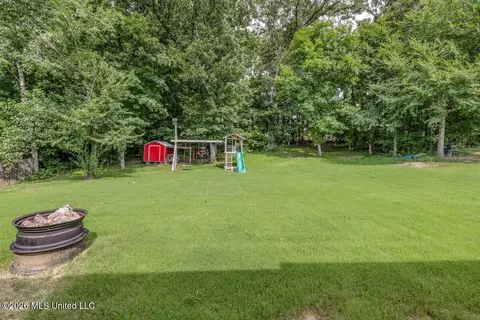 Exterior - 3686 Rhett Butler Dr, Hernando, MS 38632 photo 7 of 9