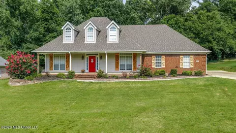 Exterior - 3686 Rhett Butler Dr, Hernando, MS 38632 photo 3 of 9